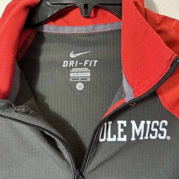 Ole Miss Rebels Nike Swoosh Windbreaker Jacket 1/4 Zip Pullover Mens Small Red - Picture 4 of 10